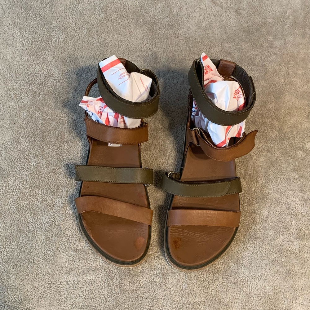 Sorel Sandals Womens Size 11 Tan Army Green